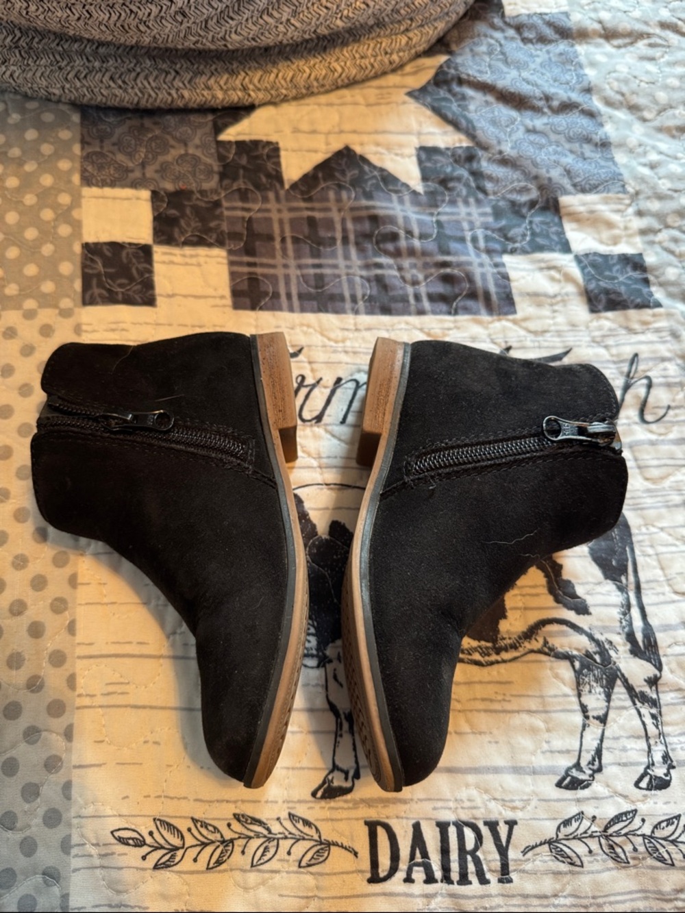 Black boots - Picture 4 of 5